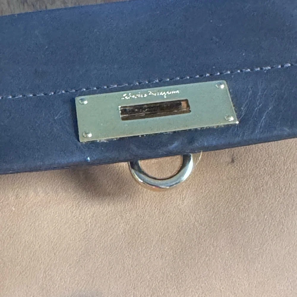 Salvatore Ferragamo Brown leather compact wallet see pictures - Picture 13 of 16